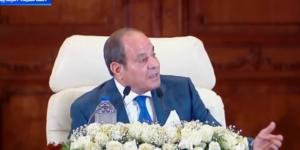 الرئيس السيسي: الرسوم التي يتم تحصيلها على الطرق لا تغطي استثماراتها ولا تكفي لصيانتها