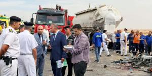 مصرع 13 شخصا وإصابة 34 آخرين إثر تصادم بين أتوبيس وتريلا بطريق مصر-أسيوط الغربي