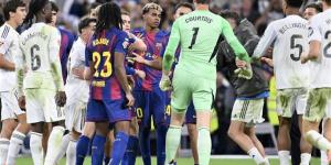 خوفًا من مورينيو.. كواليس تغيير حكم مباراة الكلاسيكو بين ريال مدريد وبرشلونة