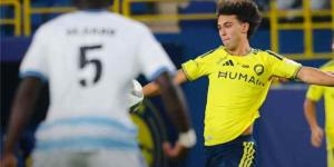 النصر ونيوم يتعادلان سلبياً في شوط أول حافل بالفرص