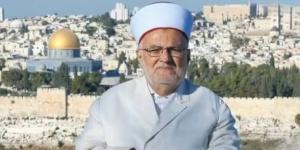 إسرائيل تمدد إبعاد خطيب الأقصى عن المسجد ستة أشهر