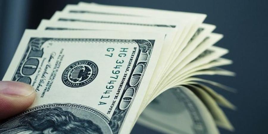 استقرار سعر الدولار مقابل الجنيه المصري في تعاملات البنوك اليوم