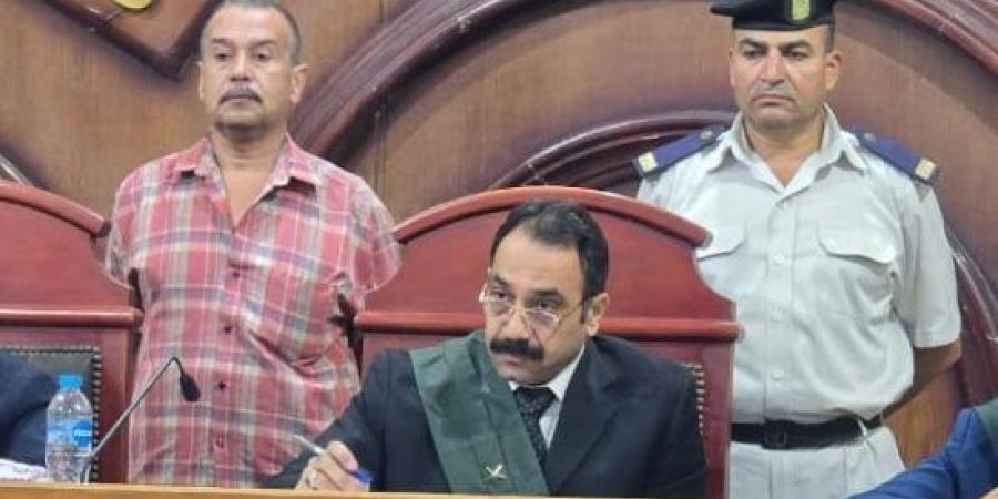 السجن 3 سنوات لمتهم بتهديد مواطن بنشر صور خاصة لزوجته مقابل 50 ألف جنيه بالشرقية :اليوم السابع