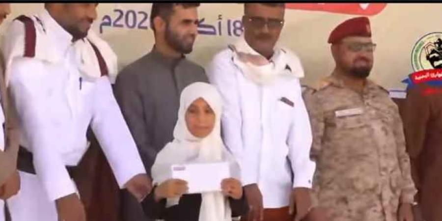الفرقة الأولى طوارئ تدعم التعليم بالكتاب المدرسي وتكرّم 183 طالبًا وطالبة وتمنح المعلمين حوافز مالية