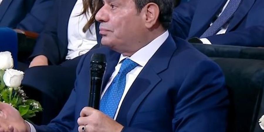 السيسي يربط إزالة مقابر بمشكلة المياه الجوفية ويكشف عن 70 ألف مقبرة جديدة