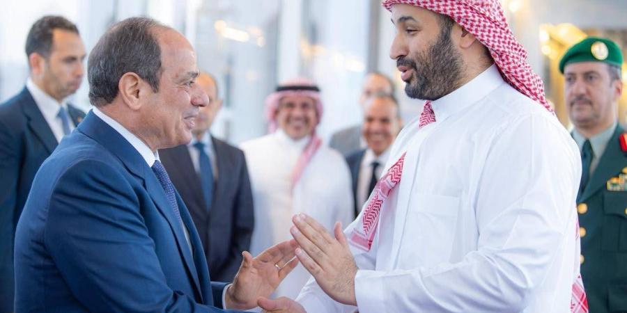 مصر تُعدّ دعماً دفاعياً للسعودية وترسل رسائل للحوثيين وإيران