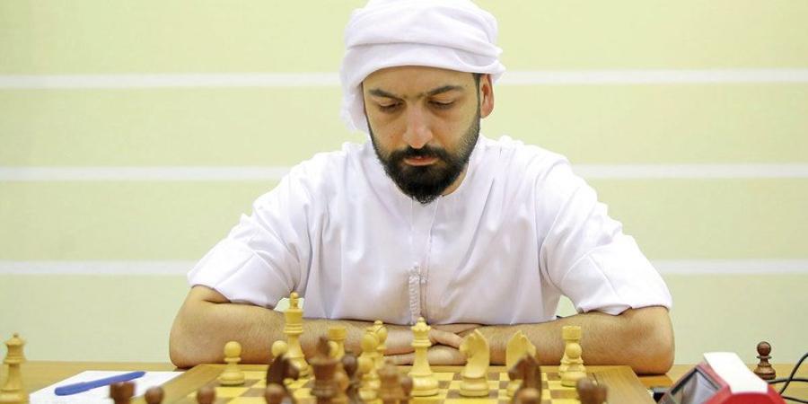 سالم عبدالرحمن يحسم قمة دوري الشطرنج
