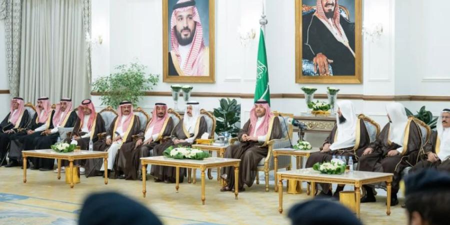 أمير الحدود الشمالية يؤكد أهمية الاستعداد والجاهزية في موسم الأمطار
