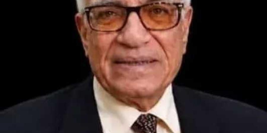 هيئة الكتاب تنعى الدكتور أحمد زكريا الشلق عضو مجلس إدارتها ورئيس تحرير سلسلة «تاريخ المصريين»