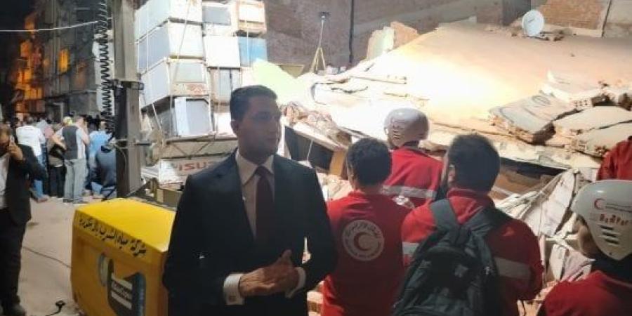 انتشال جثة سيدة من أنقاض عقار انهار في الإسكندرية
